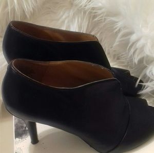 NINE WEST BOOTIES